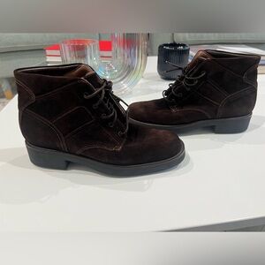 VINTAGE Joan & David Dark Brown Italian Suede Lace-Up Ankle Boots 6.5 90s